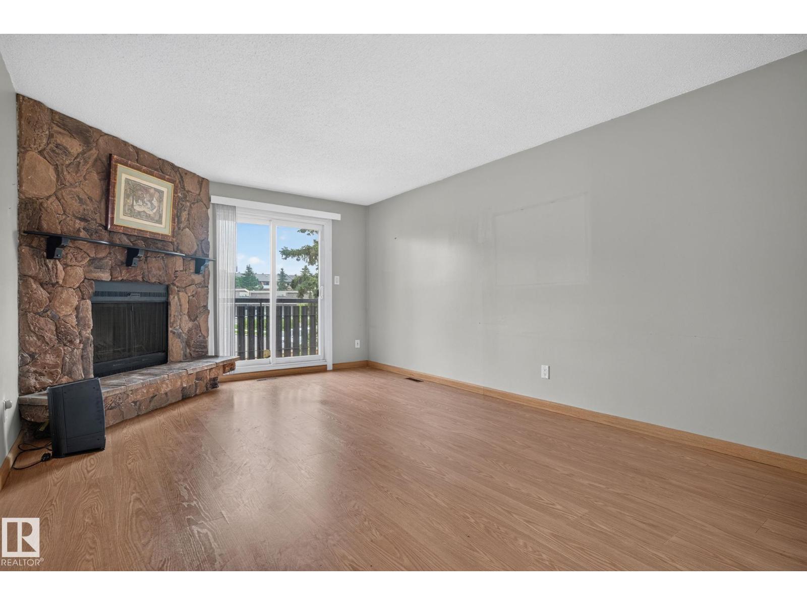 10644 158 Av Nw, Edmonton, Alberta  T5X 4H5 - Photo 11 - E4500525