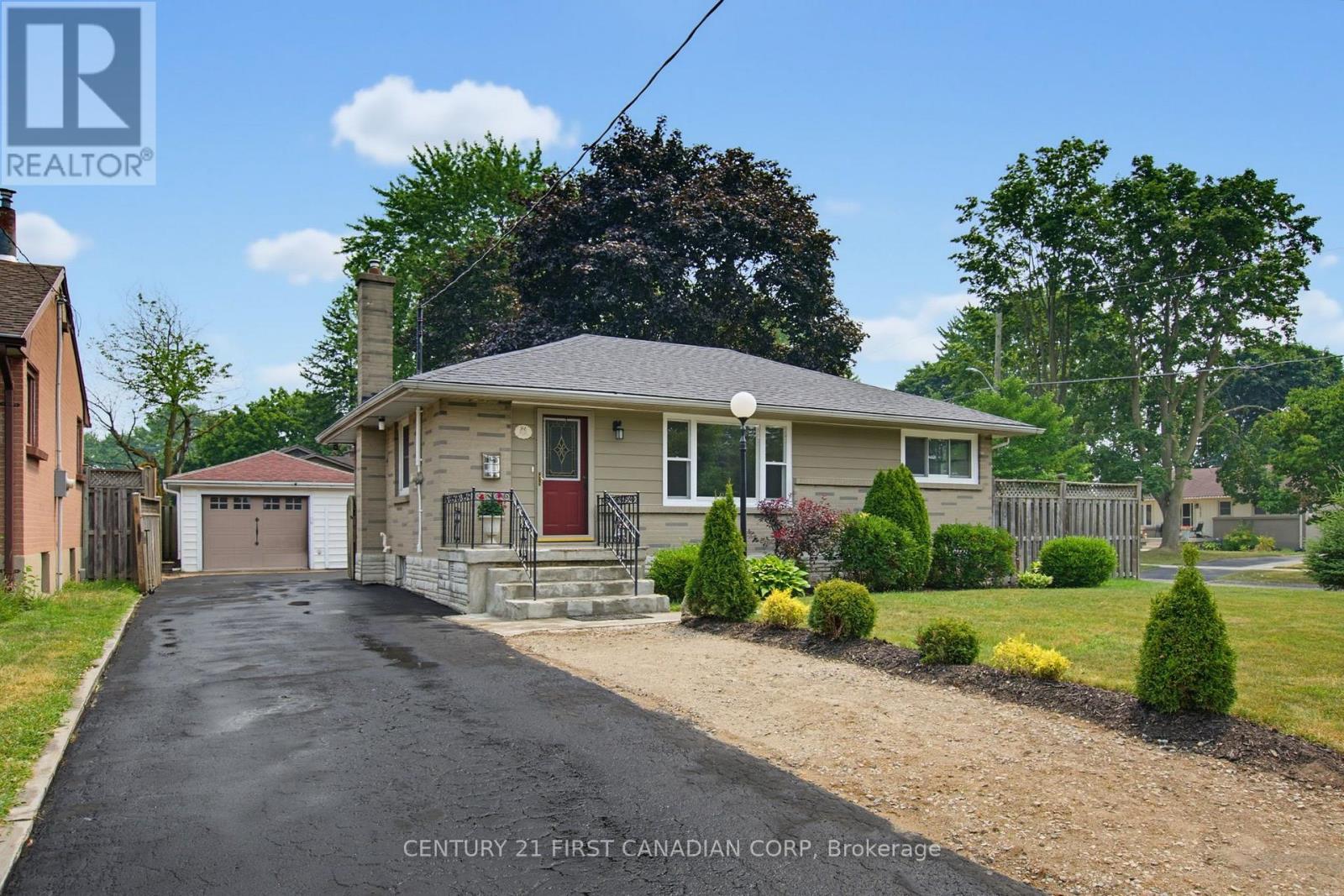 216 WINNIPEG STREET, London East, Ontario