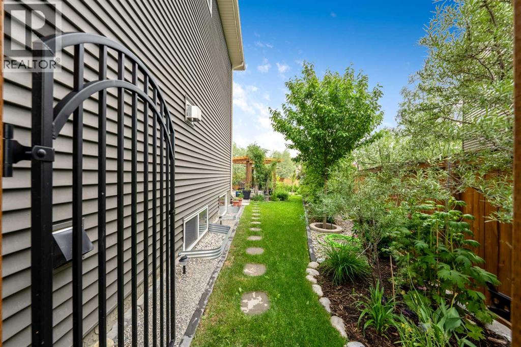 64 Sunrise Terrace, Cochrane, Alberta  T4C 0V3 - Photo 31 - A2325595