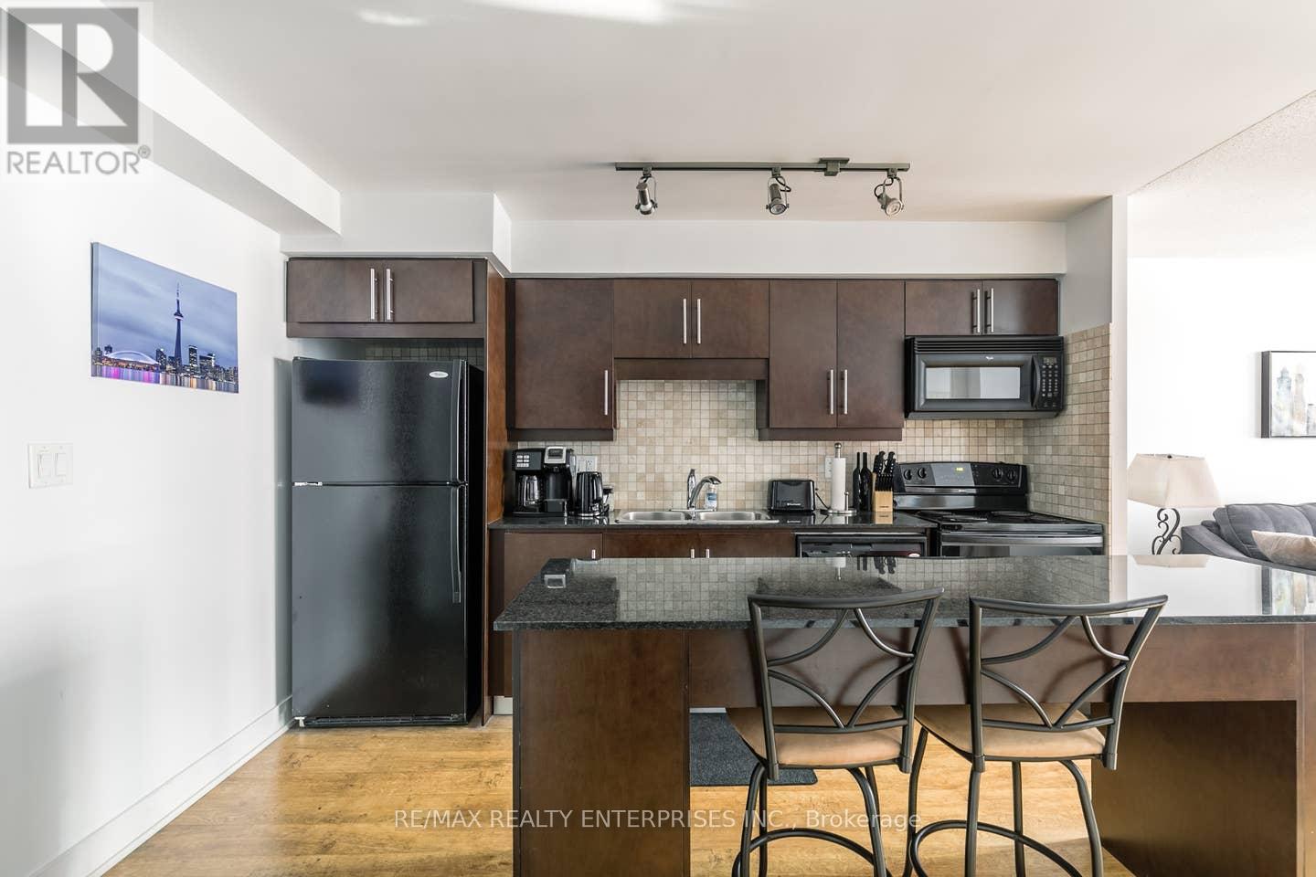 1109 - 20 BLUE JAYS WAY - Photo 24