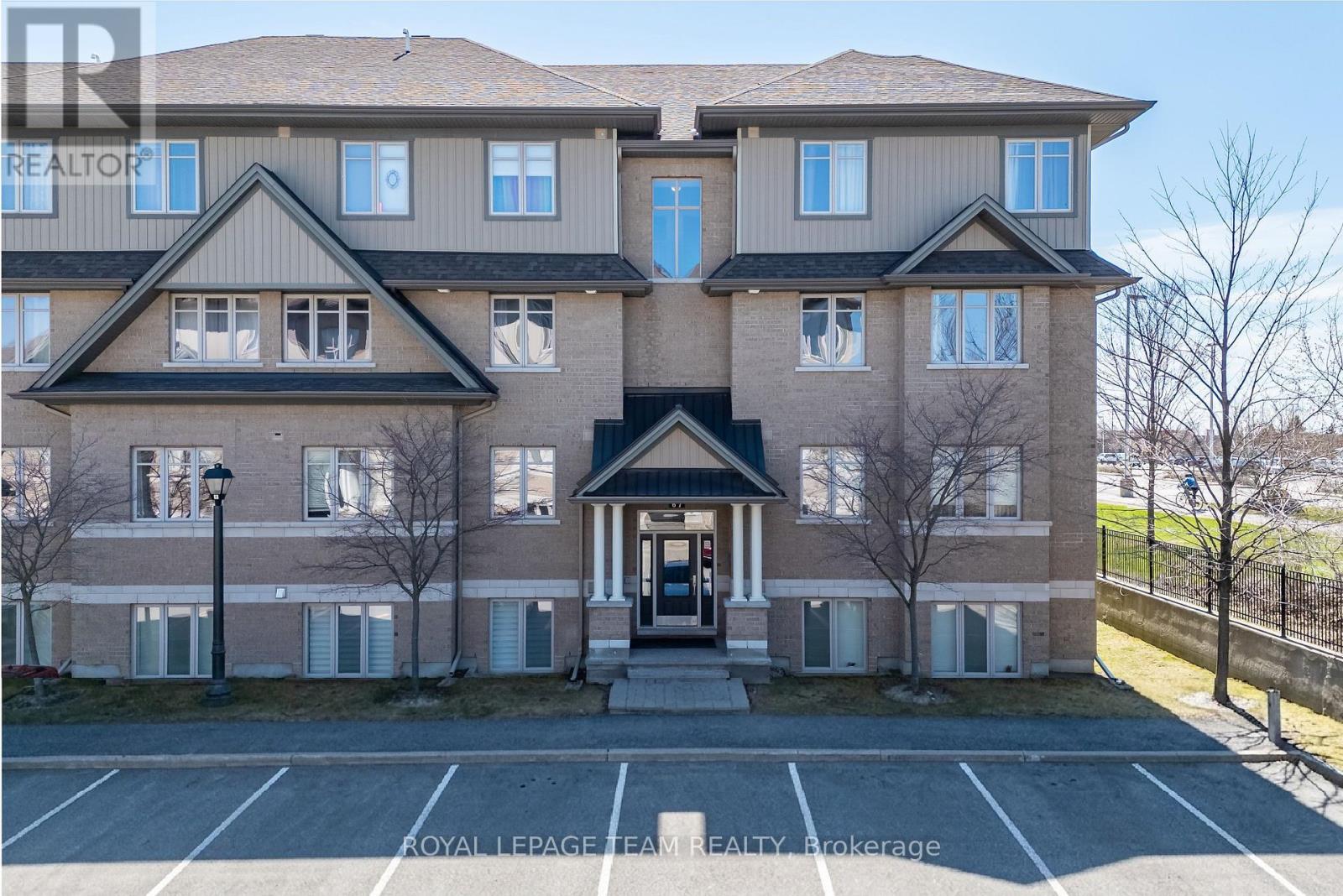 E - 67 TIPPERARY PRIVATE N, Ottawa, Ontario