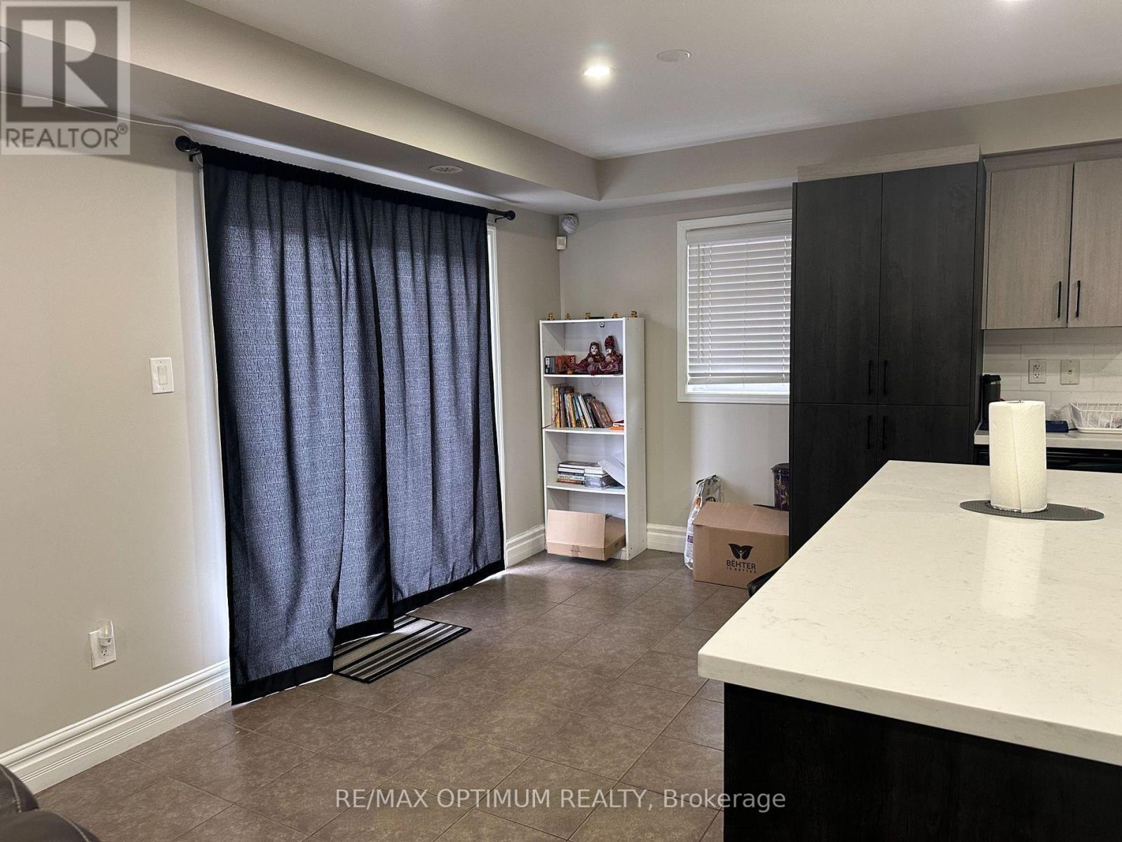 50 Baycliffe Crescent, Brampton, Ontario  L7A 0S5 - Photo 3 - W13605934