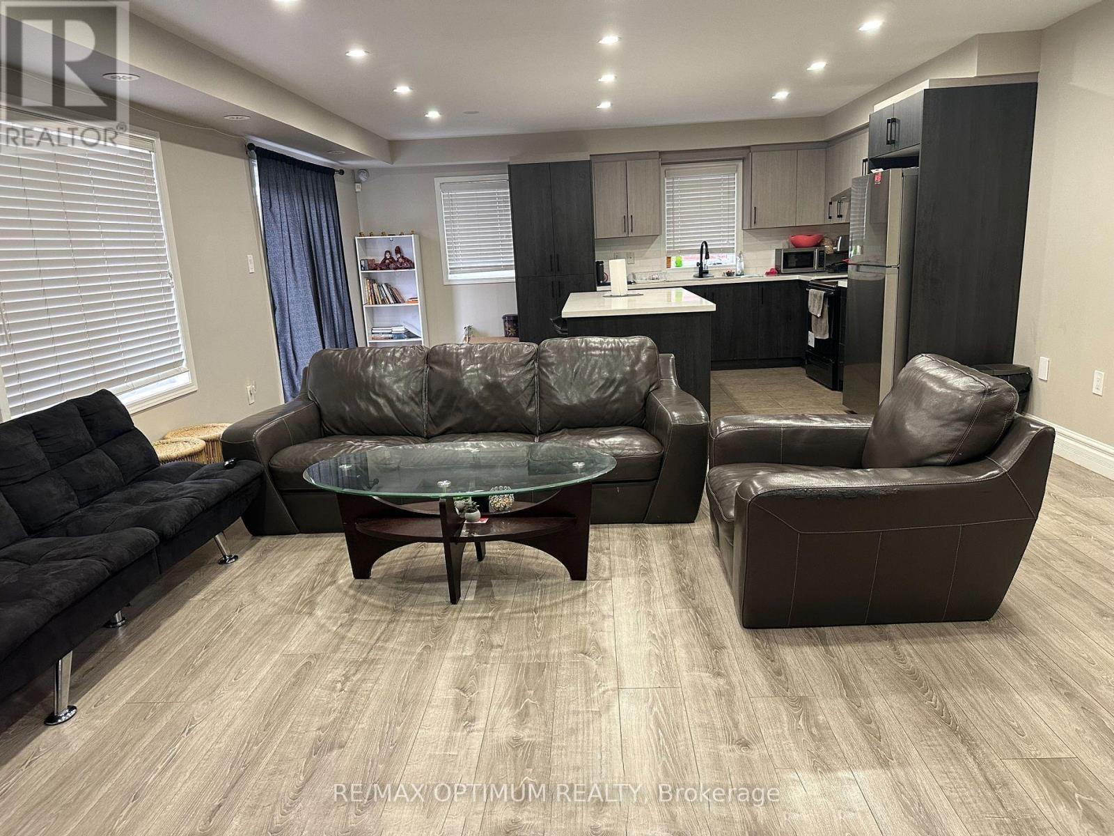 50 Baycliffe Crescent, Brampton, Ontario  L7A 0S5 - Photo 4 - W13605934