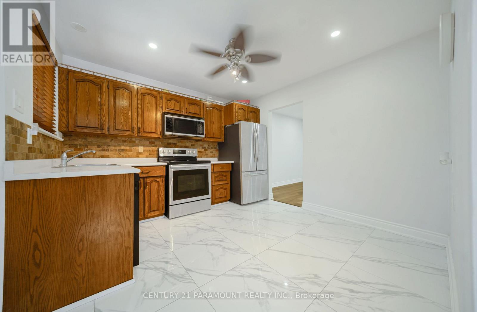 11 Gondola Crescent, Brampton, Ontario  L6S 1W5 - Photo 5 - W13605950