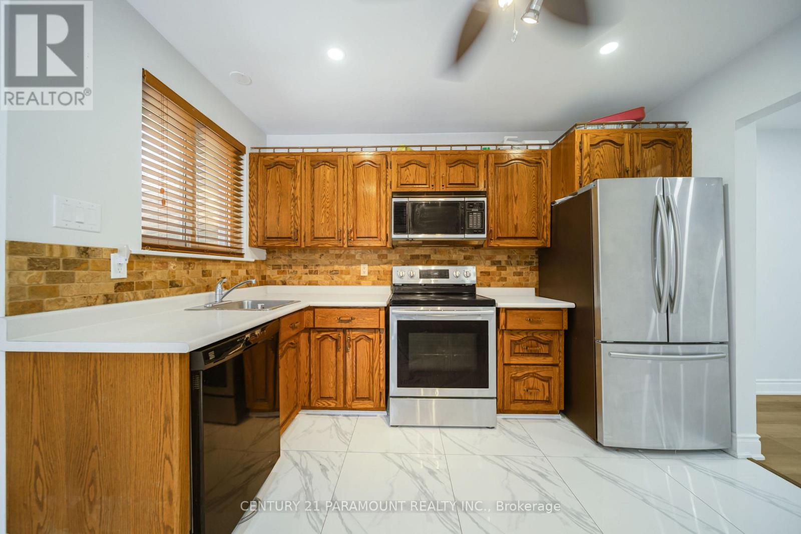 11 Gondola Crescent, Brampton, Ontario  L6S 1W5 - Photo 6 - W13605950