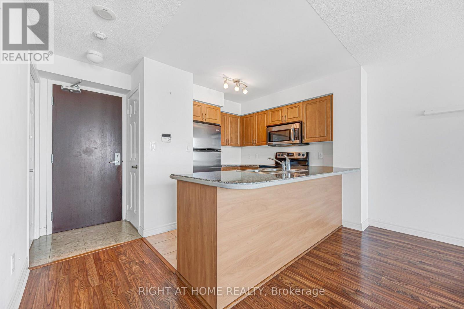 #2902 - 208 Enfield Place, Mississauga, Ontario  L5B 0G8 - Photo 9 - W13605984