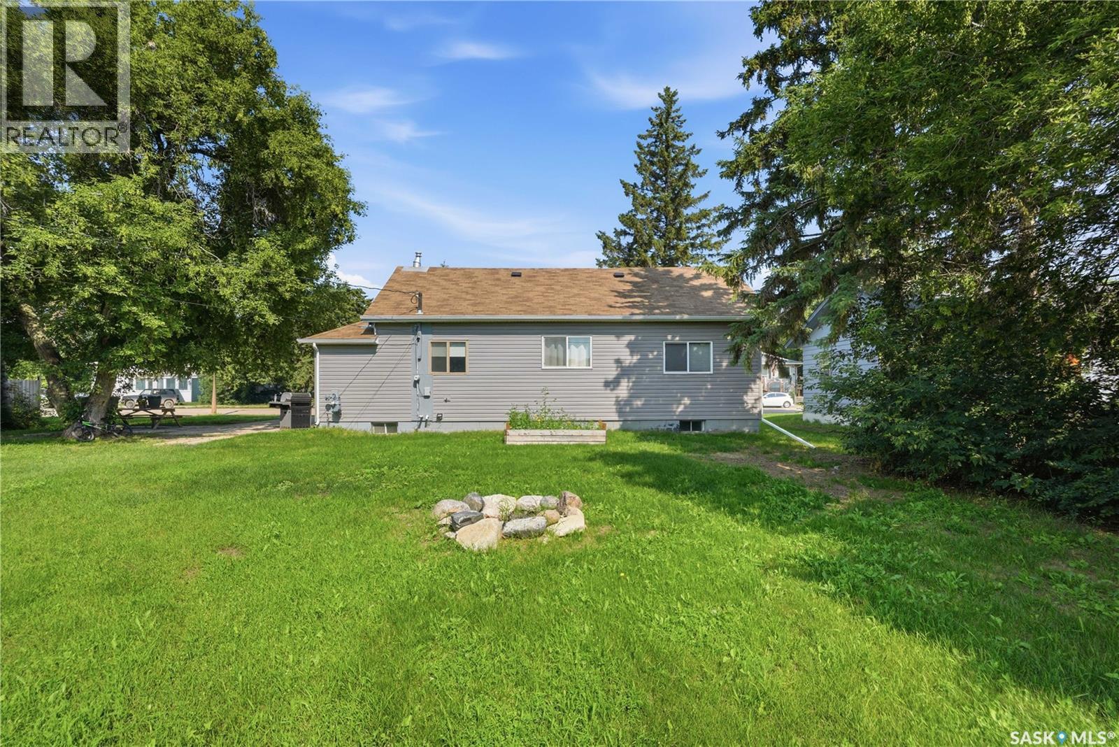 318 1st Avenue E, Blaine Lake, Saskatchewan  S0J 0J0 - Photo 32 - SK043684