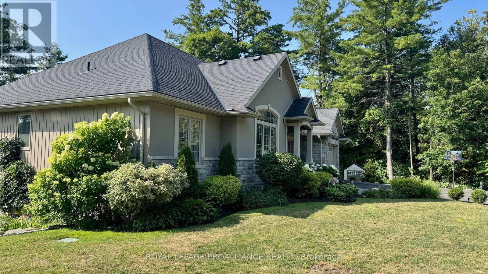 1 Cardinal Court, Quinte West, Ontario  K8V 5P6 - Photo 3 - X13095186