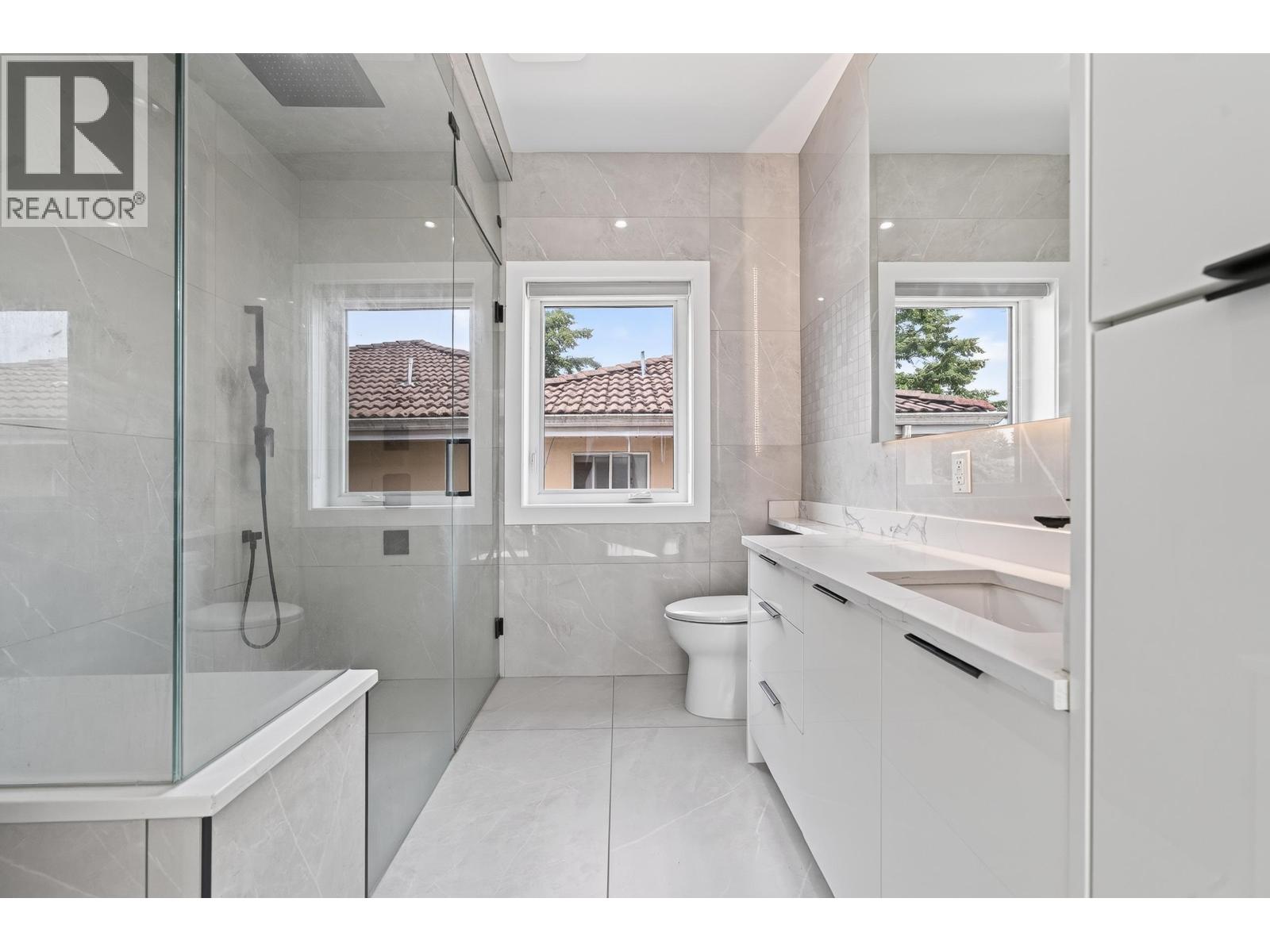 5835 Clarendon Street, Vancouver, British Columbia  V5R 3K4 - Photo 12 - R3146164