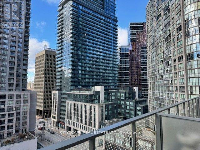708 - 11 WELLESLEY STREET, Toronto, Ontario