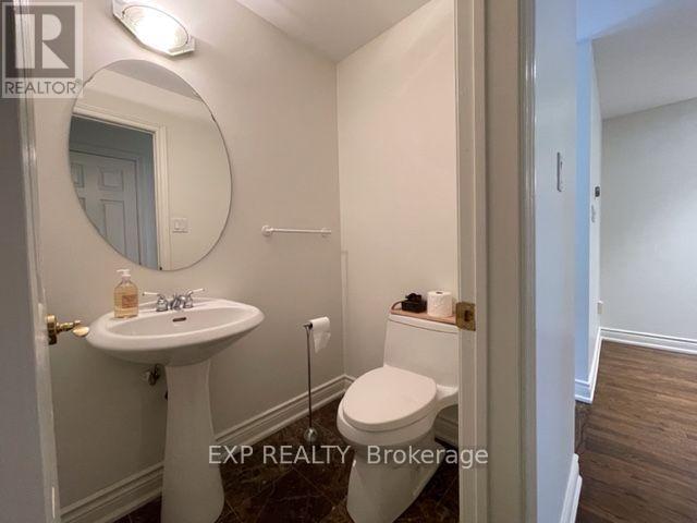 85 Brant Street, Oakville, Ontario  L6K 2Z5 - Photo 4 - W13606064