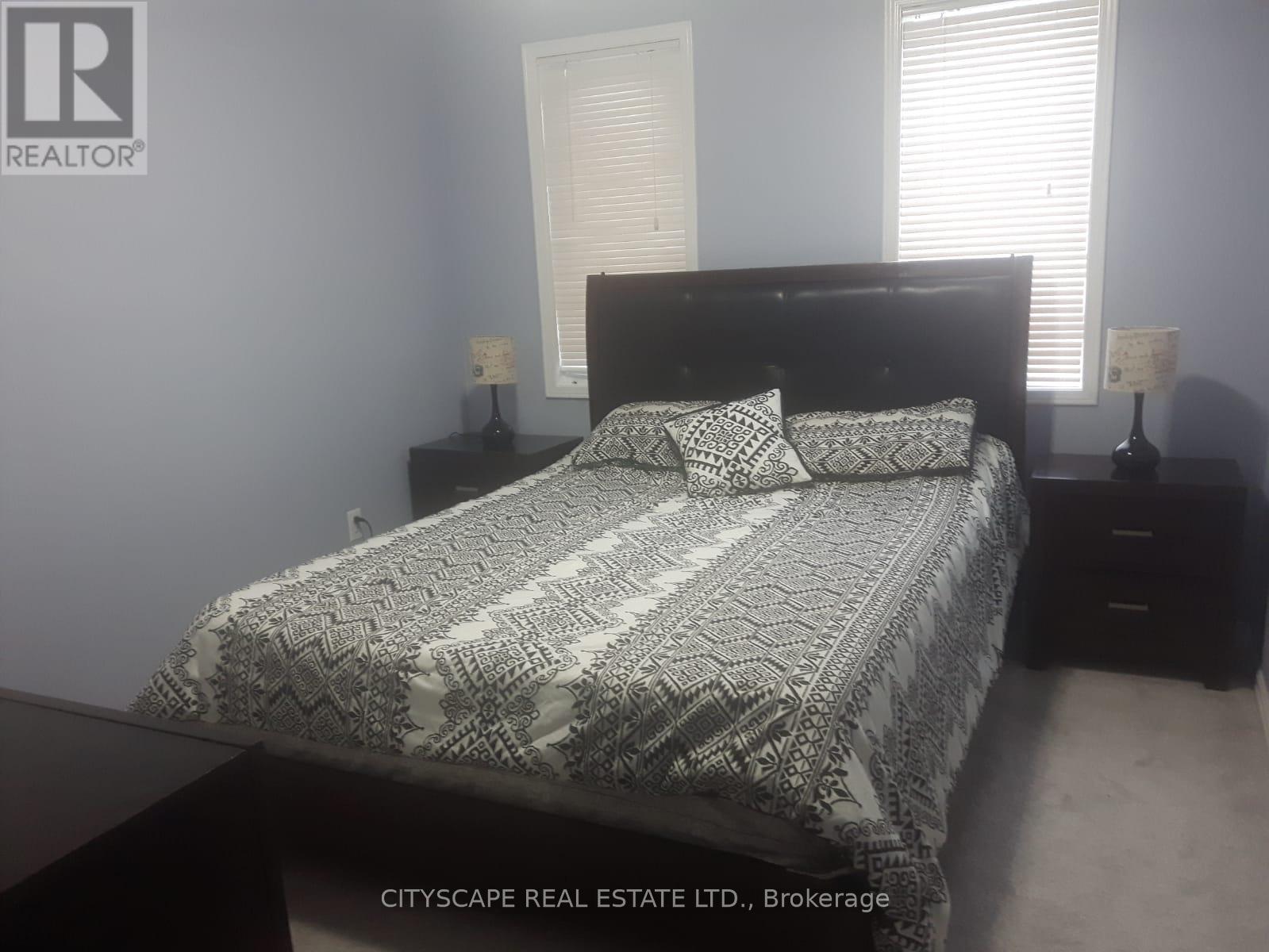 40 - 1050 Bristol Road W, Mississauga, Ontario  L5V 2E8 - Photo 2 - W13606076
