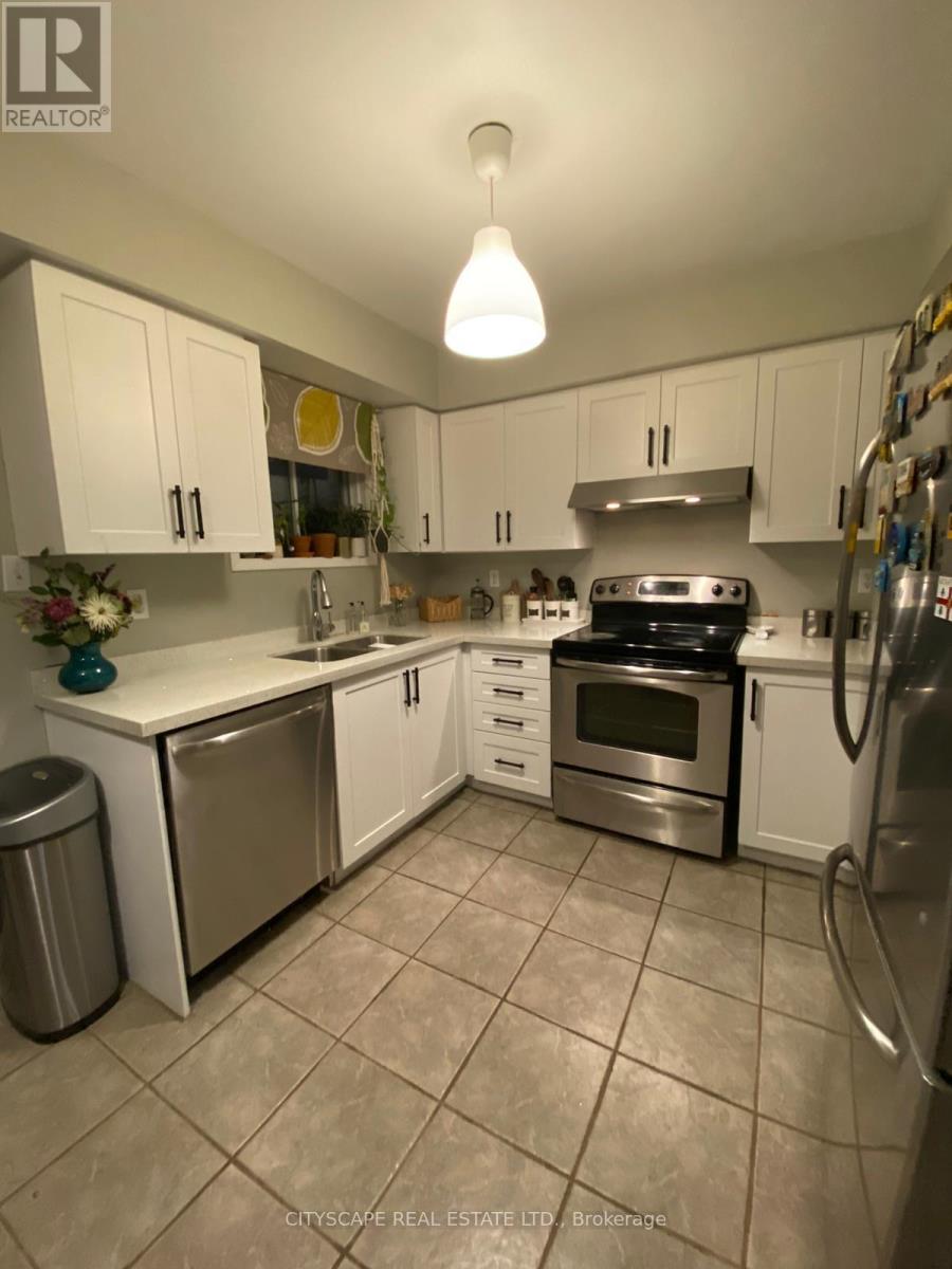 40 - 1050 Bristol Road W, Mississauga, Ontario  L5V 2E8 - Photo 5 - W13606076