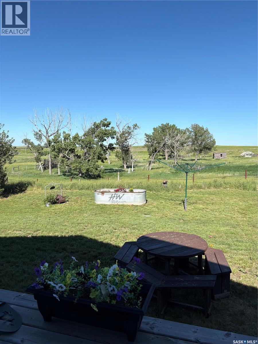 Davidson Farm, Maple Creek Rm No. 111, Saskatchewan  S0N 1N0 - Photo 26 - SK043681
