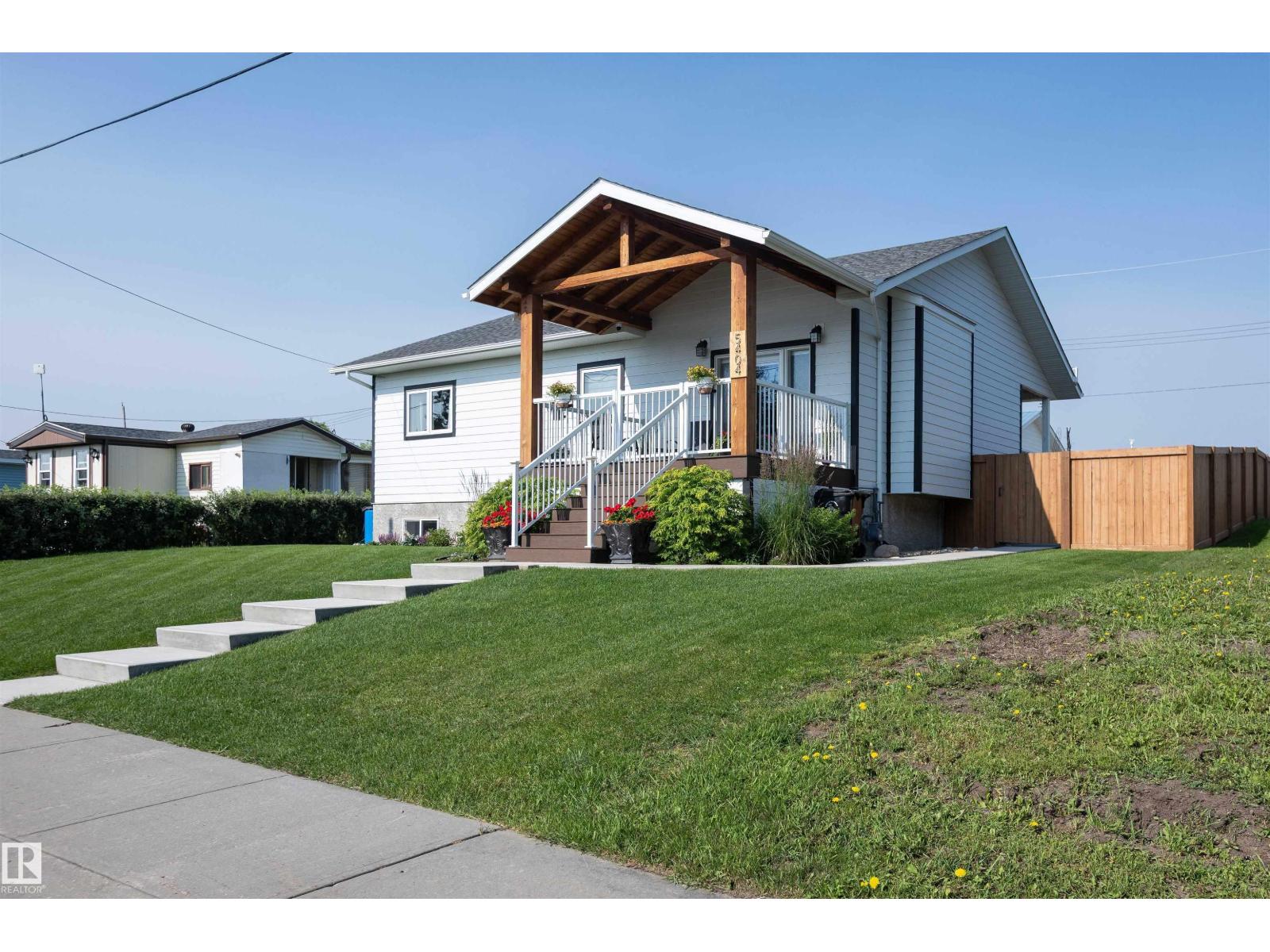 5404 60th Street, Barrhead, Alberta  T7N 1C1 - Photo 2 - E4500764