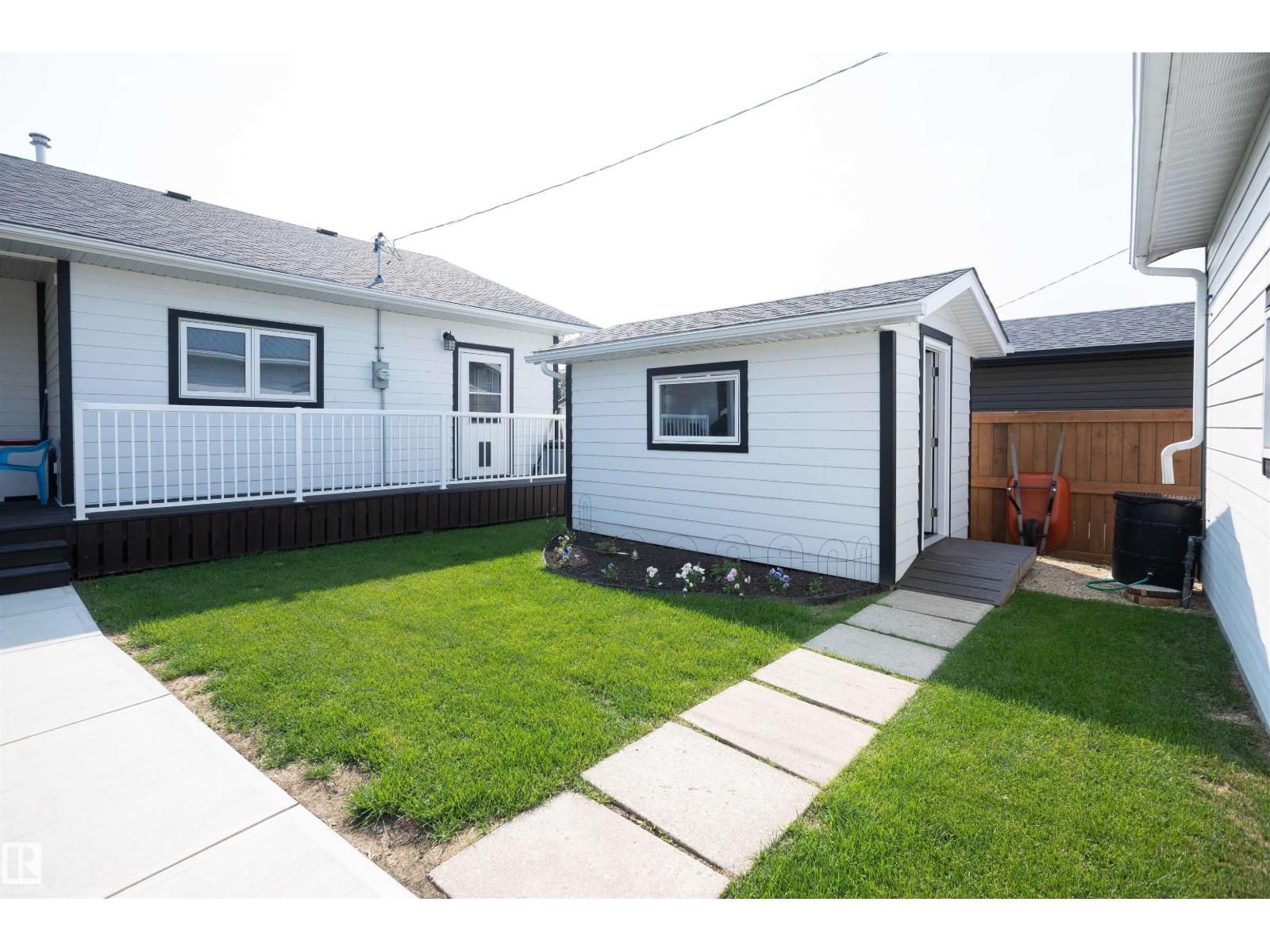 5404 60th Street, Barrhead, Alberta  T7N 1C1 - Photo 6 - E4500764