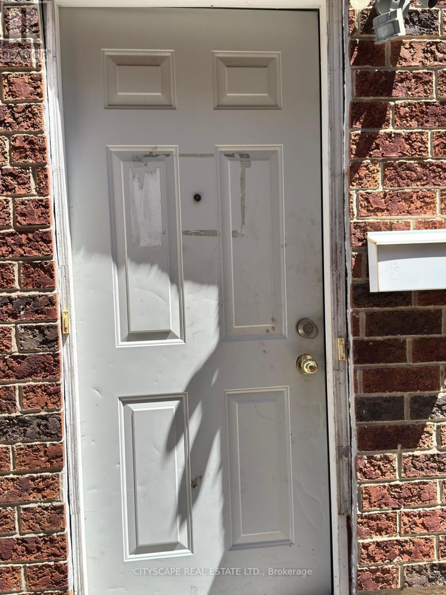 Bsmt - 112 Worthington Avenue, Brampton, Ontario  L7A 3H3 - Photo 8 - W13606106