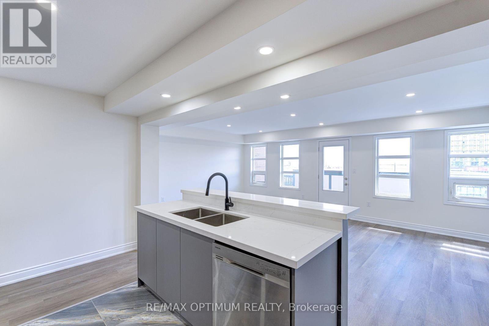 62 Commuter Drive, Brampton, Ontario  L7A 0R3 - Photo 11 - W13606120