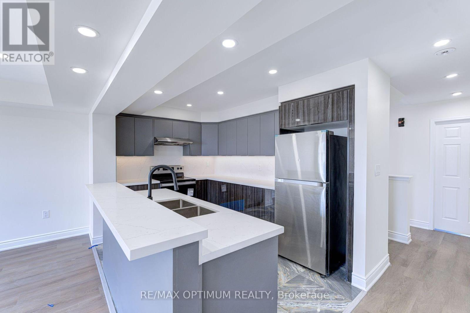 62 Commuter Drive, Brampton, Ontario  L7A 0R3 - Photo 8 - W13606120