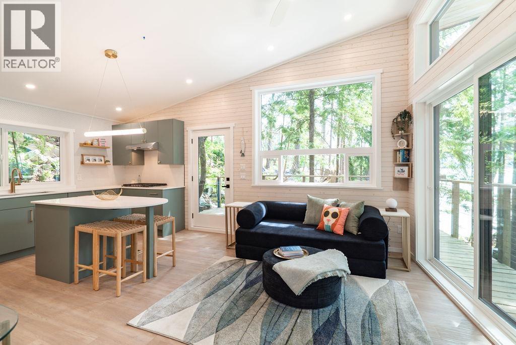 14 E Croker Island, North Vancouver, British Columbia  V0V 0V0 - Photo 8 - R3147587