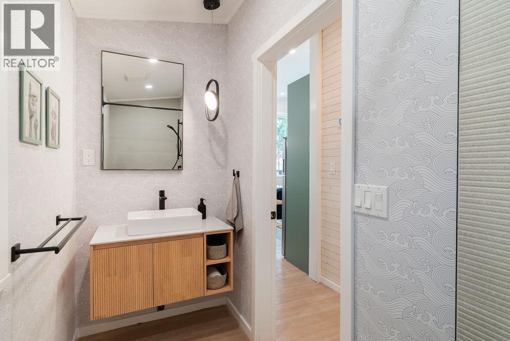 14 E Croker Island, North Vancouver, British Columbia  V0V 0V0 - Photo 23 - R3147587