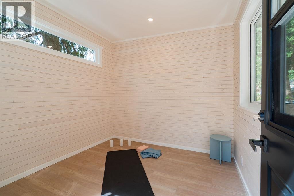14 E Croker Island, North Vancouver, British Columbia  V0V 0V0 - Photo 34 - R3147587