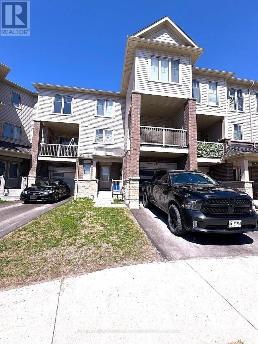 42 Ambereen Place E, Clarington (Bowmanville), Ontario  L1C 7H5 - Photo 2 - E13606138