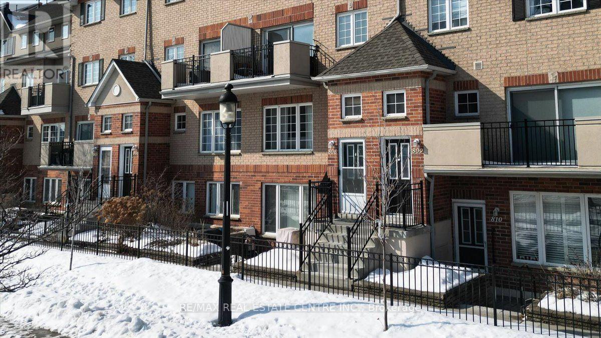 808 - 1400 The Esplanade N, Pickering, Ontario  L1V 6V2 - Photo 1 - E13606160