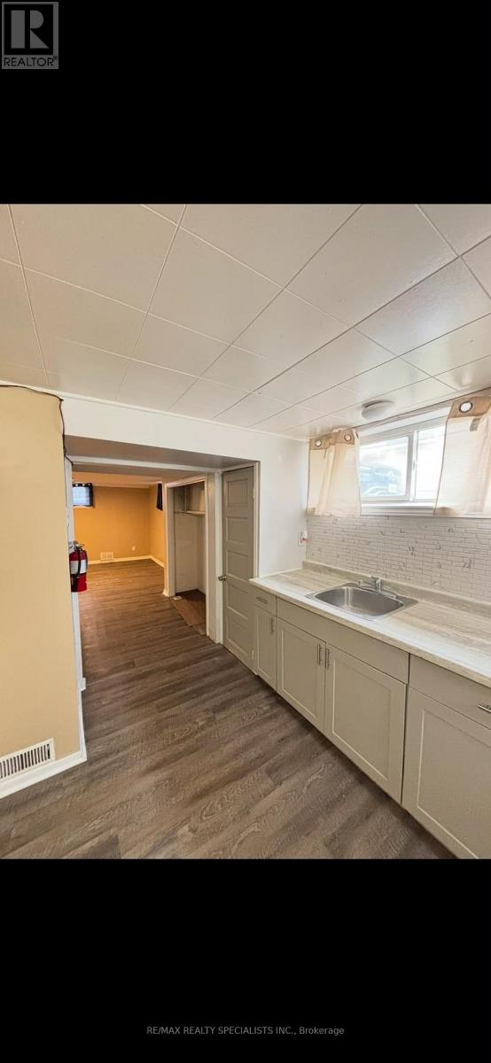 58 Carlton Street, St. Catharines, Ontario  L2R 1P8 - Photo 7 - X13606142