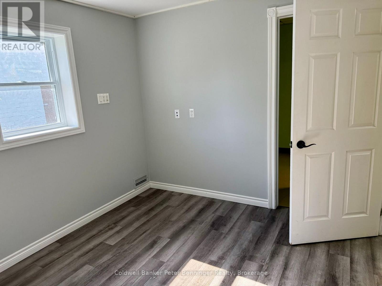 594 11th Street, Hanover, Ontario  N4N 1T5 - Photo 6 - X13042080