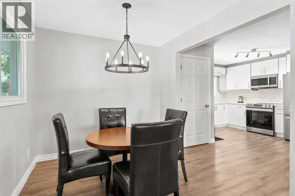 321 Haddon Road SW, Calgary, Alberta  T2V 2Z4 - Photo 11 - A2331417