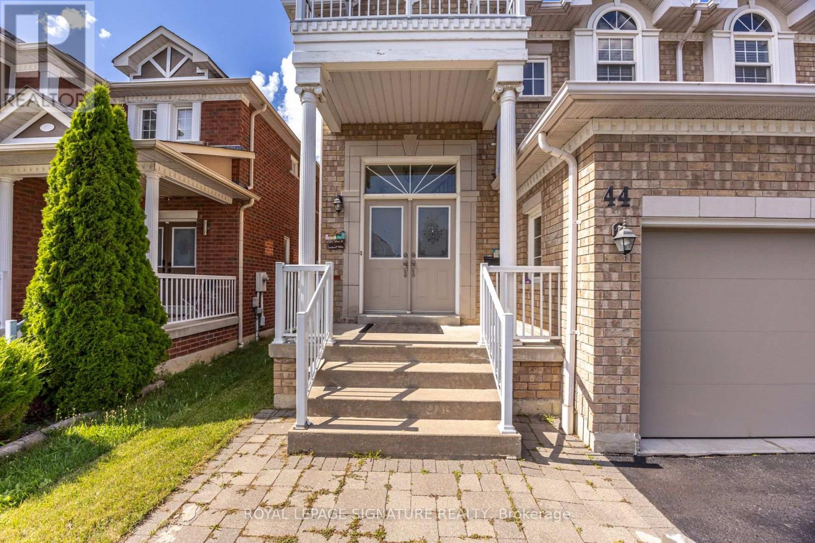 44 Selby Drive, Ajax, Ontario  L1T 0H5 - Photo 3 - E13606182