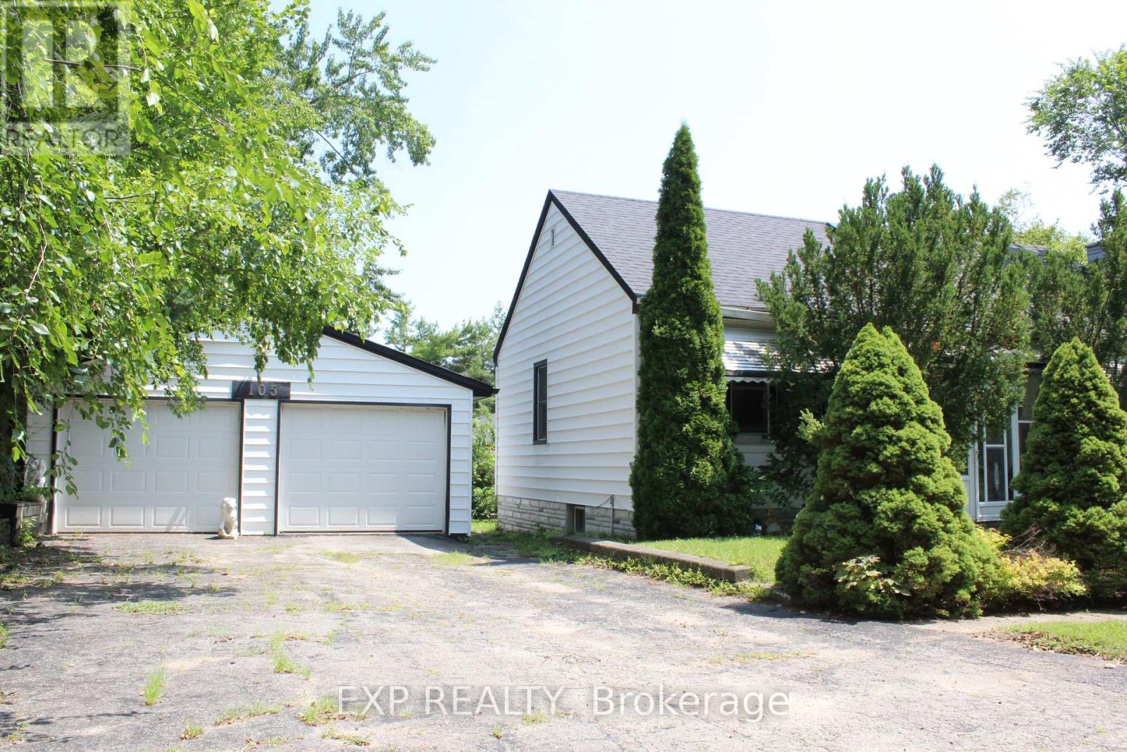 105 PUGET STREET, Barrie, Ontario
