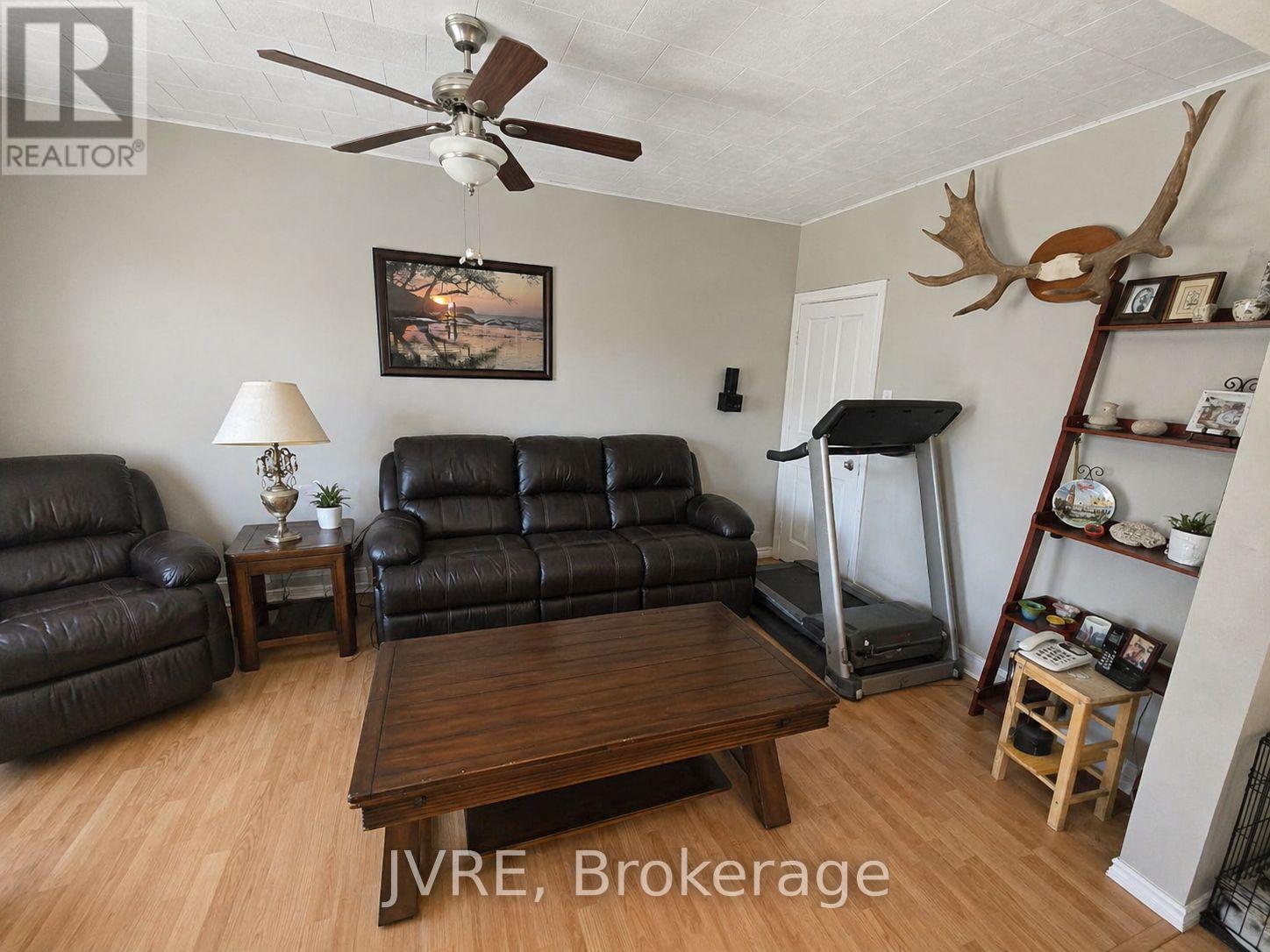 205 Winstanley Street, North Perth, Ontario  N0K 1P0 - Photo 16 - X13606184