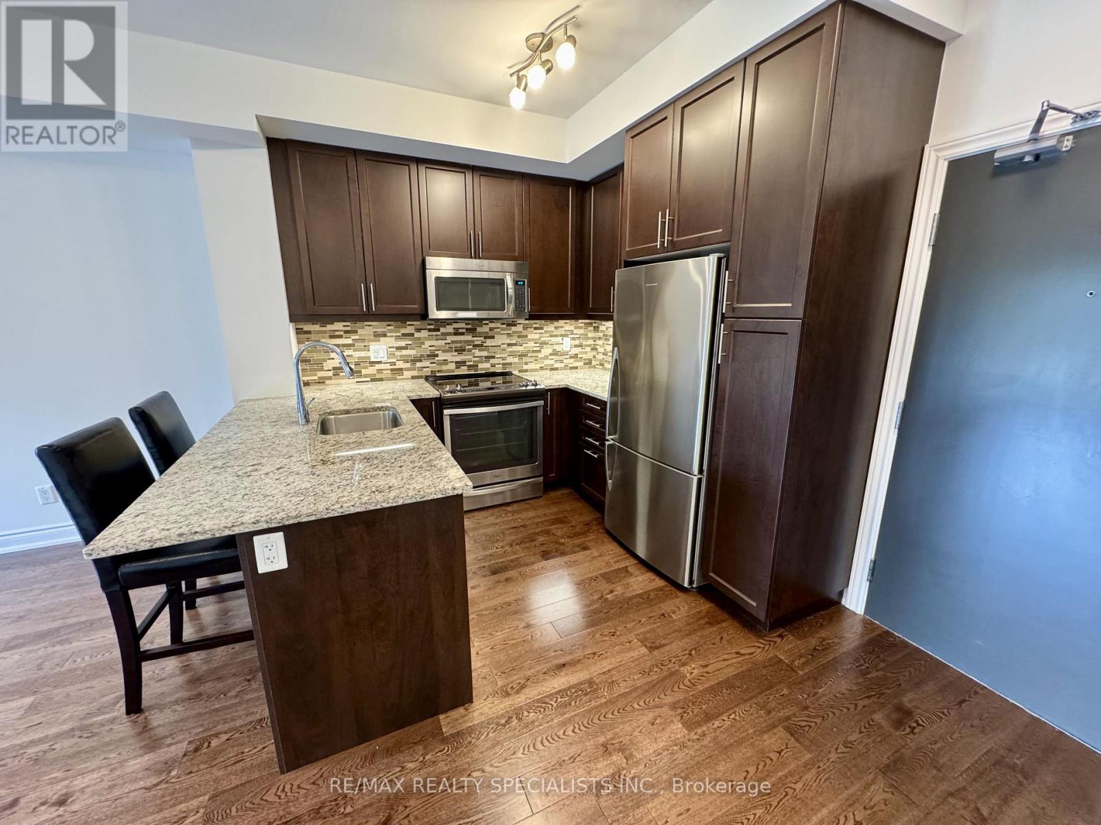 319 - 3170 Erin Mills Parkway, Mississauga, Ontario  L5L 0B6 - Photo 3 - W13604930
