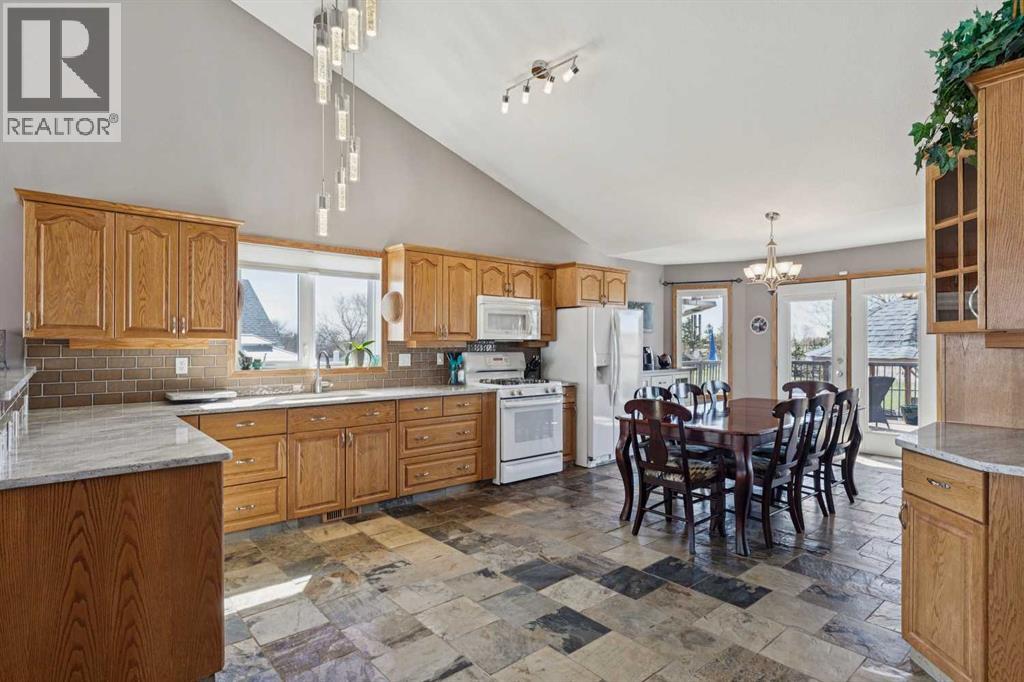 28 Westpoint Drive, Didsbury, Alberta  T0M 0W0 - Photo 8 - A2329927