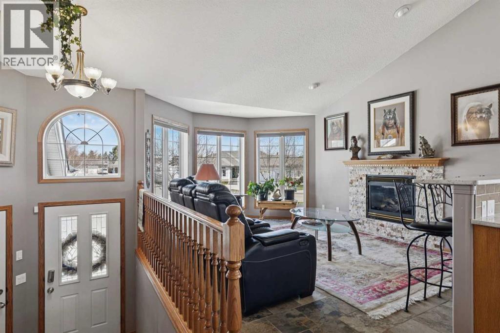 28 Westpoint Drive, Didsbury, Alberta  T0M 0W0 - Photo 3 - A2329927