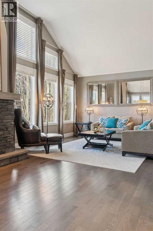 21 Rockford Road NW, Calgary, Alberta  T3G 0c9 - Photo 8 - A2330780