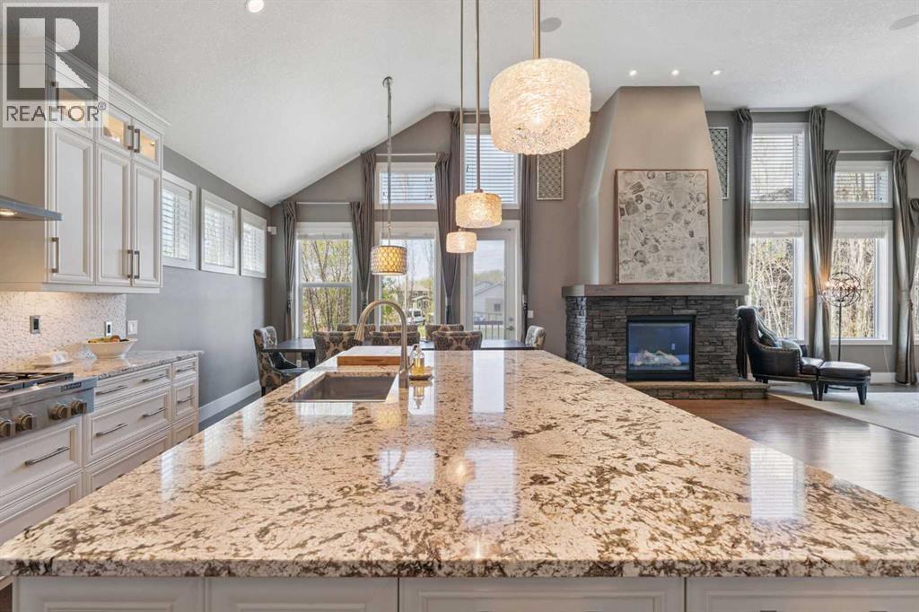 21 Rockford Road NW, Calgary, Alberta  T3G 0c9 - Photo 18 - A2330780