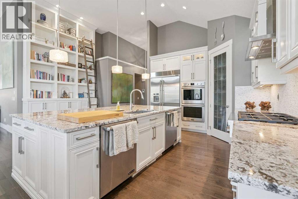 21 Rockford Road NW, Calgary, Alberta  T3G 0c9 - Photo 12 - A2330780