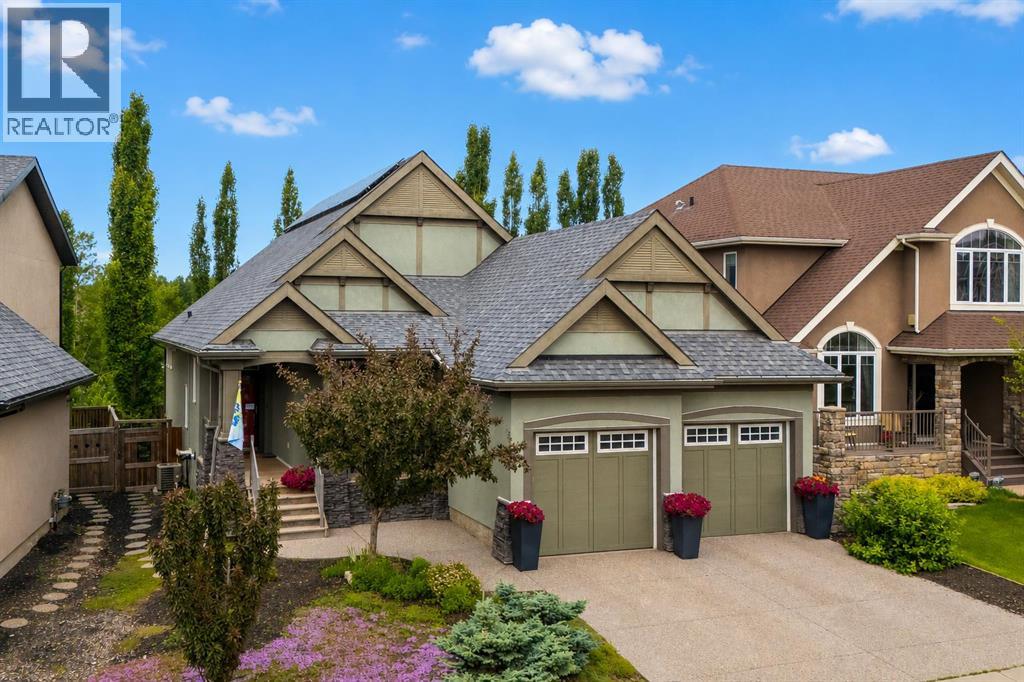 21 Rockford Road NW, Calgary, Alberta  T3G 0c9 - Photo 1 - A2330780