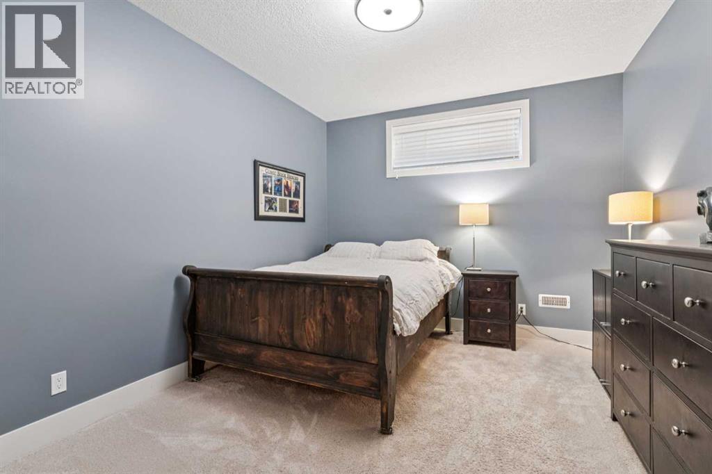 21 Rockford Road NW, Calgary, Alberta  T3G 0c9 - Photo 38 - A2330780