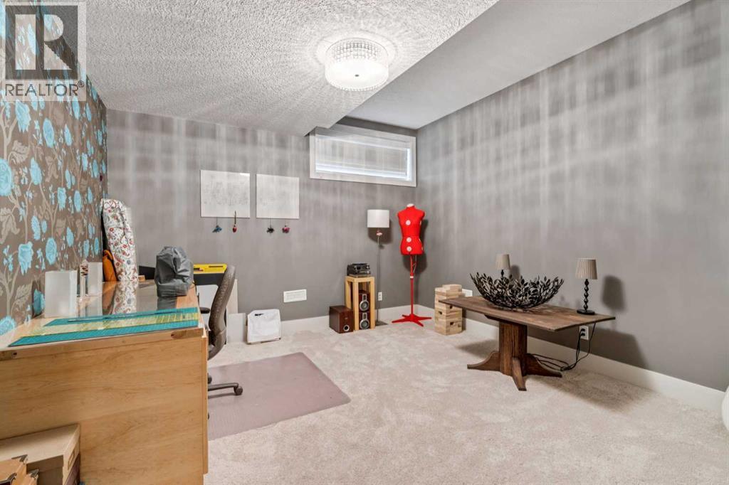 21 Rockford Road NW, Calgary, Alberta  T3G 0c9 - Photo 41 - A2330780