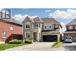 19 HEANEY COURT, Aurora, Ontario