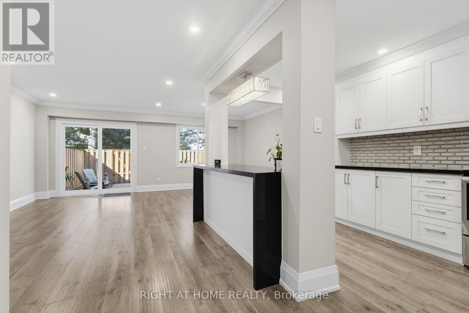 2 - 4191 Longmoor Drive, Burlington, Ontario  L7L 5J9 - Photo 4 - W13606270