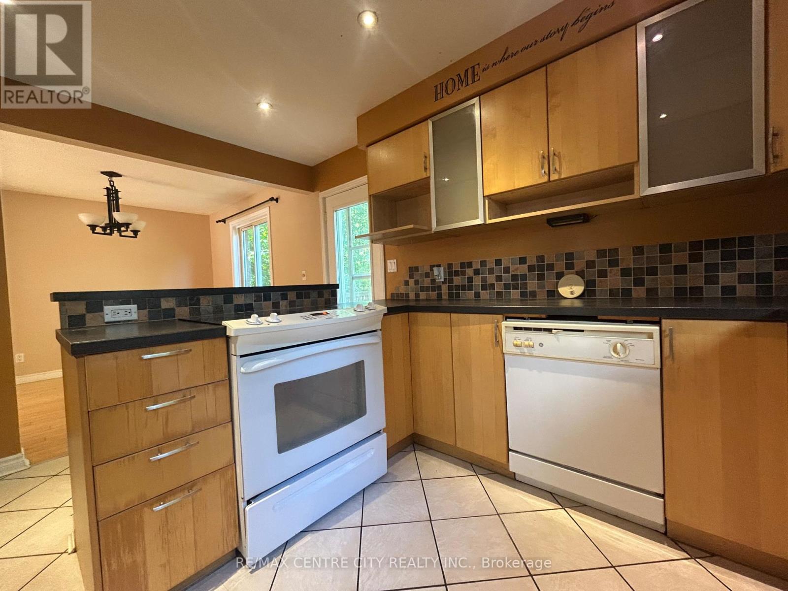 67 Walmer Gardens, London North, Ontario  N6G 4H5 - Photo 10 - X13606290