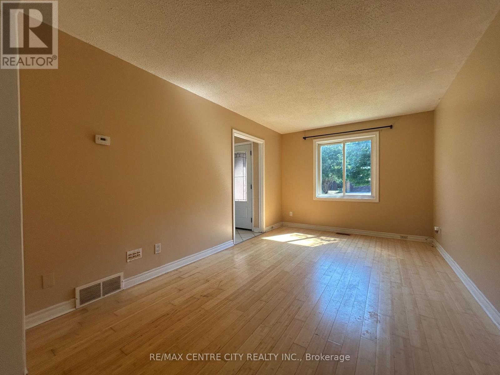 67 Walmer Gardens, London North, Ontario  N6G 4H5 - Photo 14 - X13606290