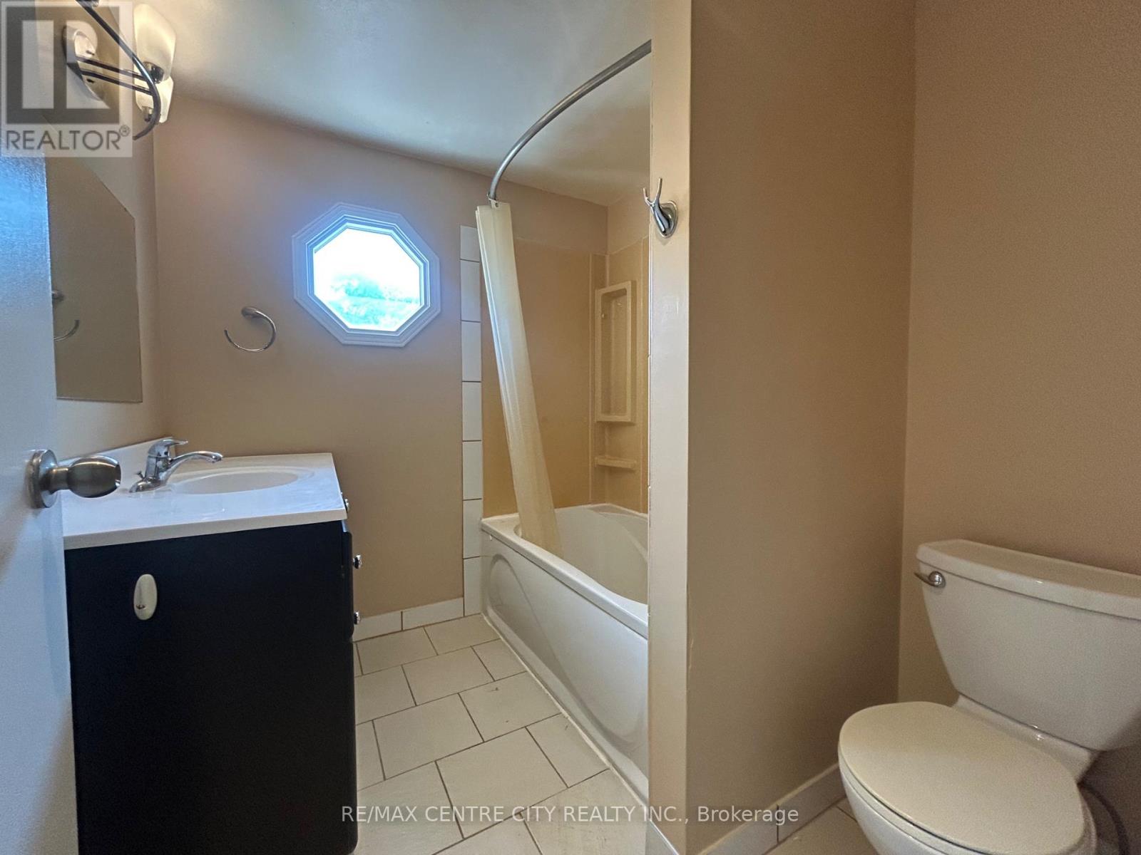 67 Walmer Gardens, London North, Ontario  N6G 4H5 - Photo 18 - X13606290