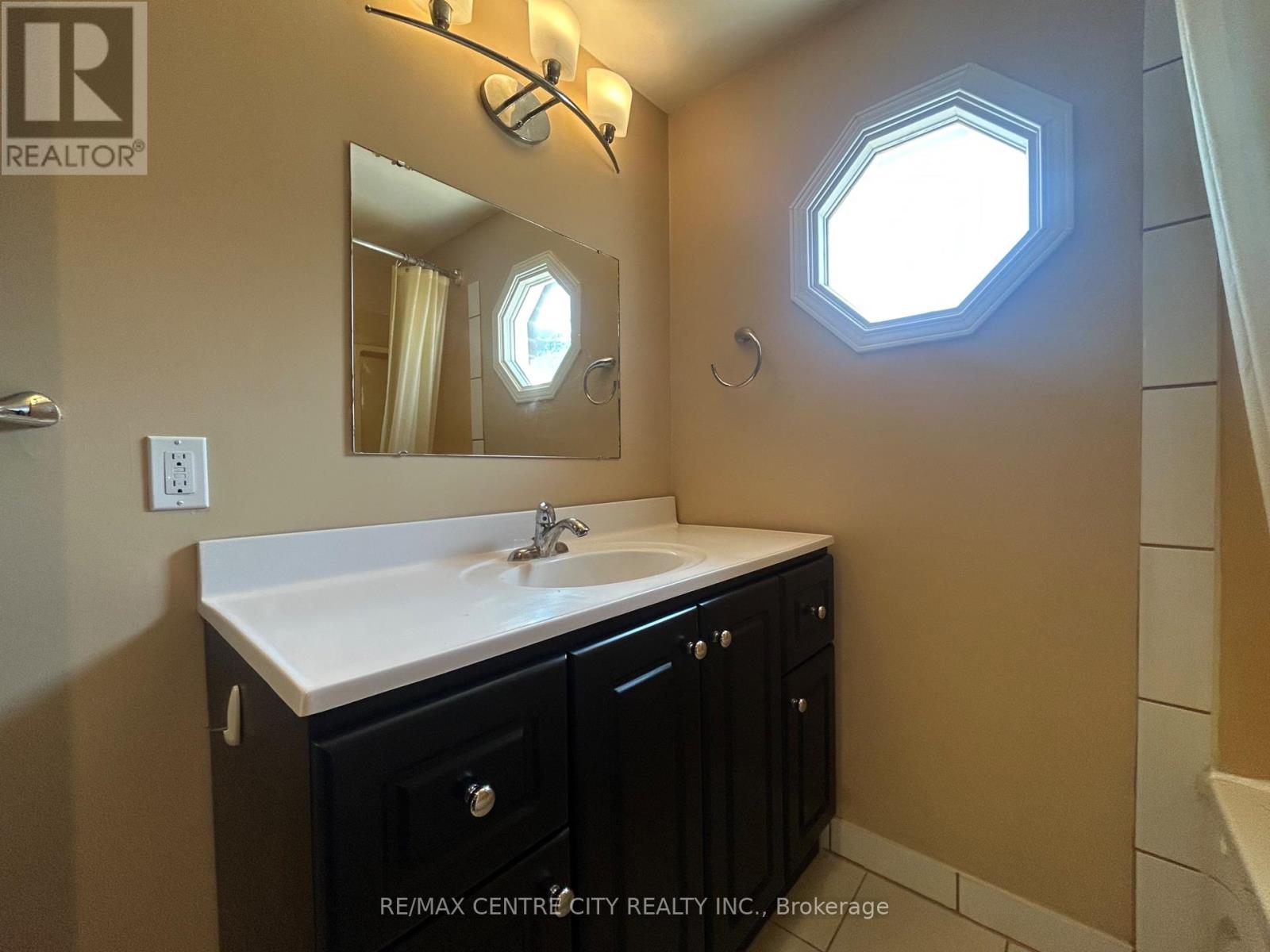 67 Walmer Gardens, London North, Ontario  N6G 4H5 - Photo 19 - X13606290