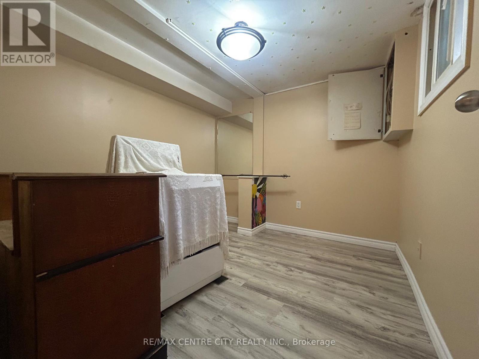 67 Walmer Gardens, London North, Ontario  N6G 4H5 - Photo 34 - X13606290